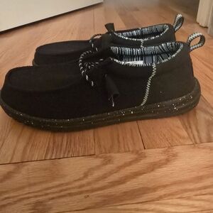 Hey Dude Men's Wally Sox Funk X Dude Perfect Shoes